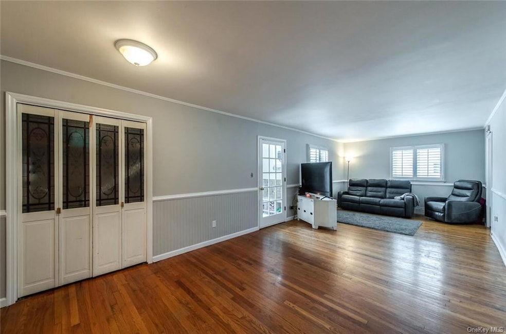 102 Overocker Rd unit 2, Poughkeepsie, NY 12603 - photo 1