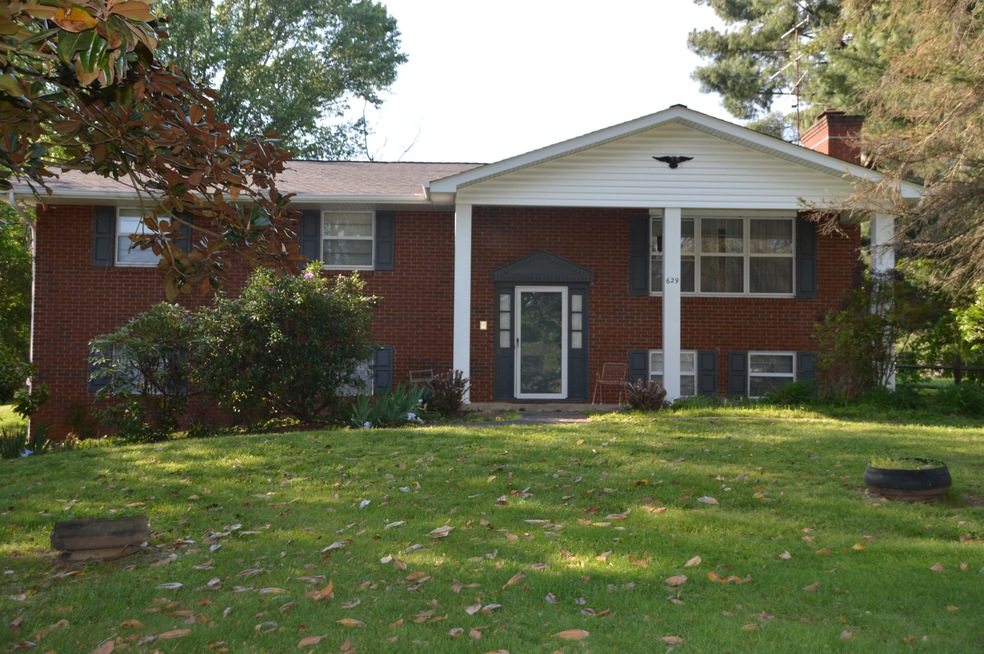 629 Ensley Dr, Knoxville, TN 37920 - photo 1