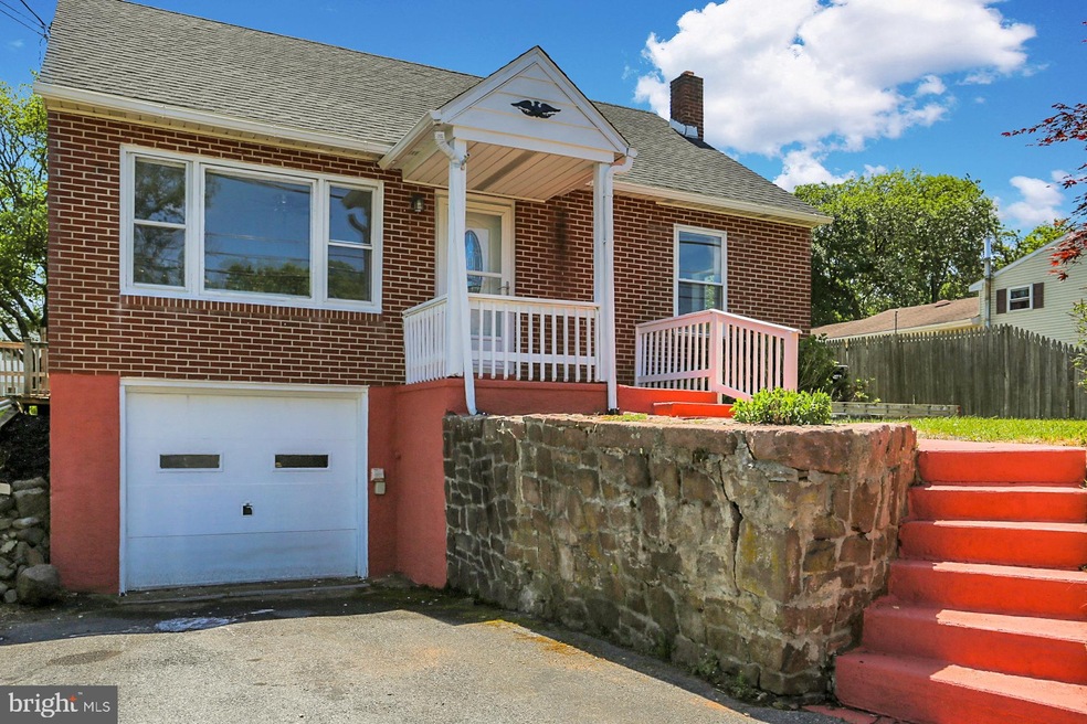 526 Calco Ave, Reading, PA 19608 - photo 1