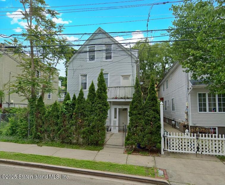 72 Layton Ave unit 1, Staten Island, NY 10301 - photo 1