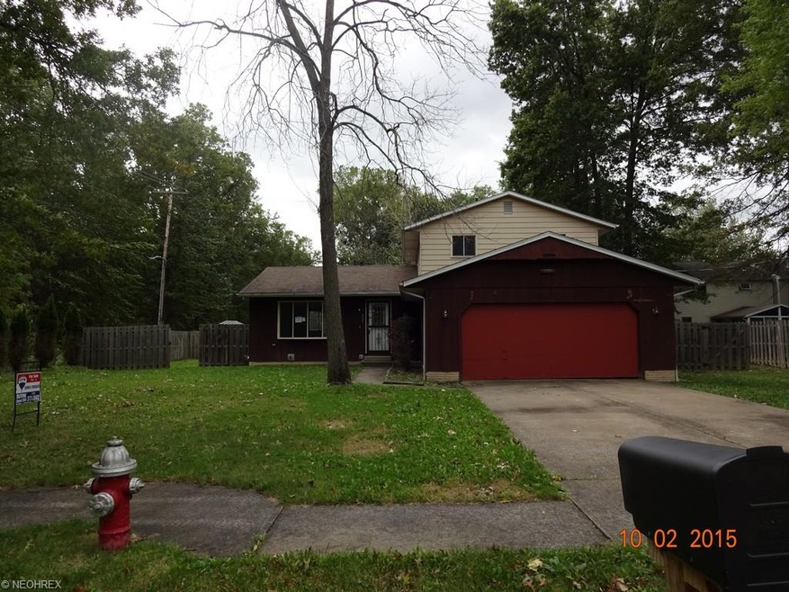 884 Robinwood Ave, Sheffield Lake, OH 44054 - photo 1