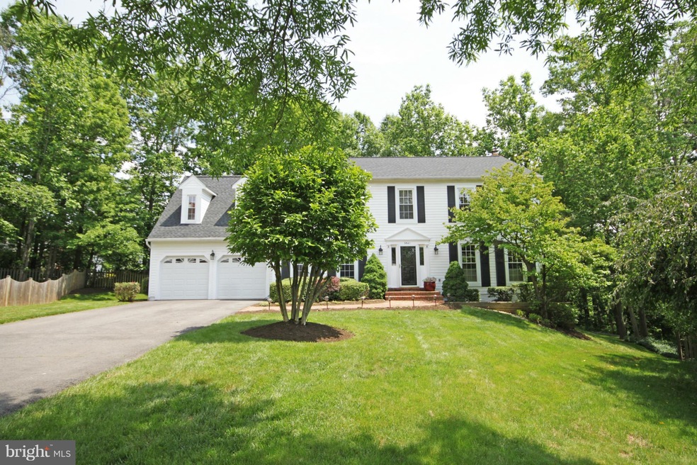 3521 Majestic Pine Ln, Fairfax, VA 22033 - photo 1