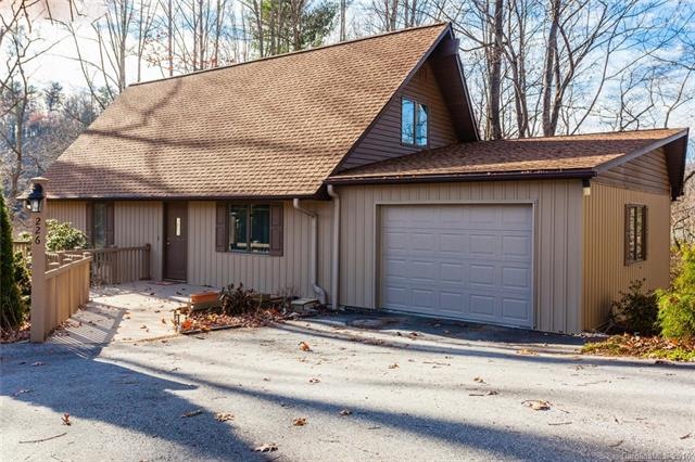 226 W Wynnbrook Dr, Hendersonville, NC 28792 - photo 1