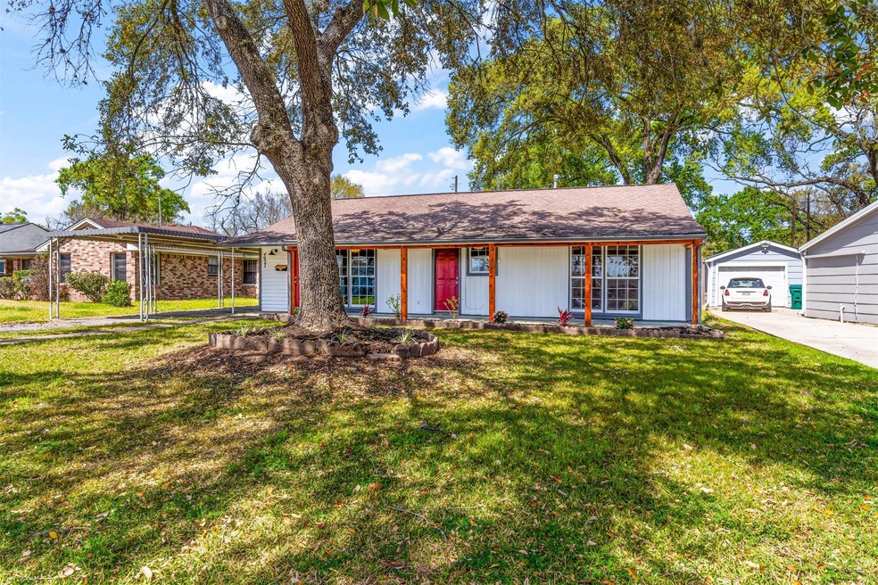 4927 Eppes St, Houston, TX 77021 - photo 1