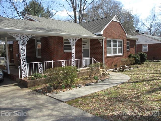 335 Fieldstone Cir, Statesville, NC 28677 - photo 1