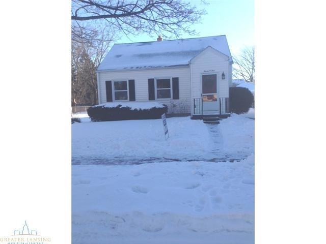 1104 Pershing Dr, Lansing, MI 48910 - photo 1