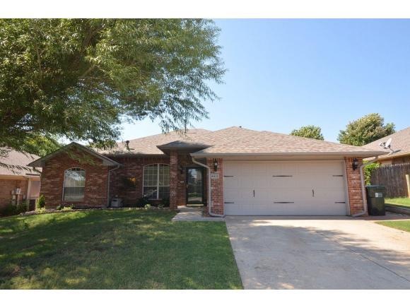4012 Goshawk Dr, Norman, OK 73072 - photo 1