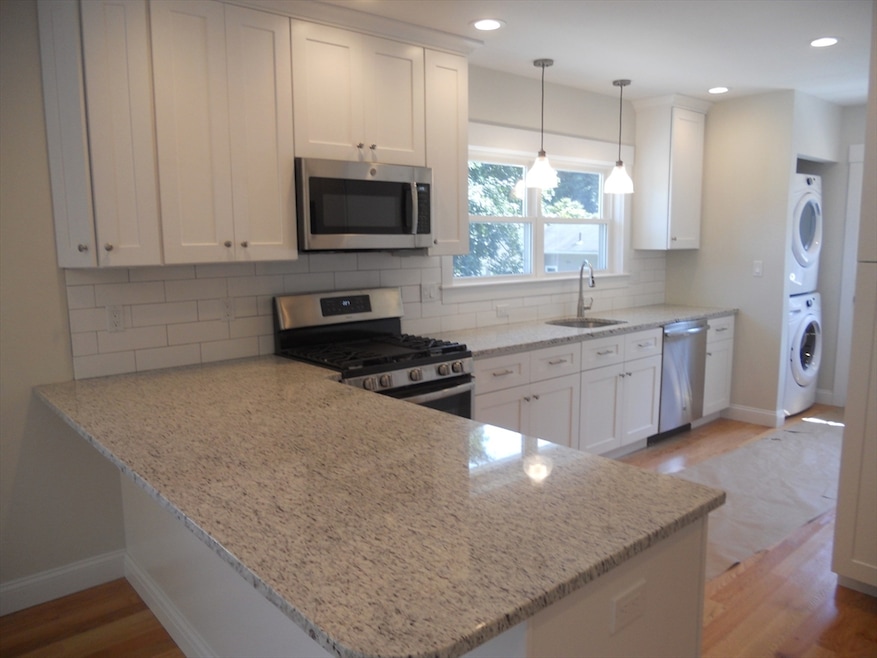 162 Weston St unit 2, Waltham, MA 02453 - photo 1