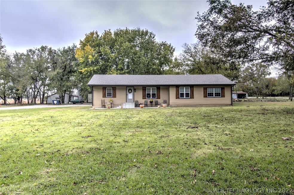 24061 N 3990 Rd, Bartlesville, OK 74006 - photo 1