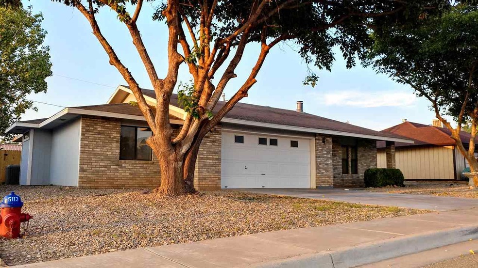 817 Larkspur St, Alamogordo, NM 88310 - photo 1