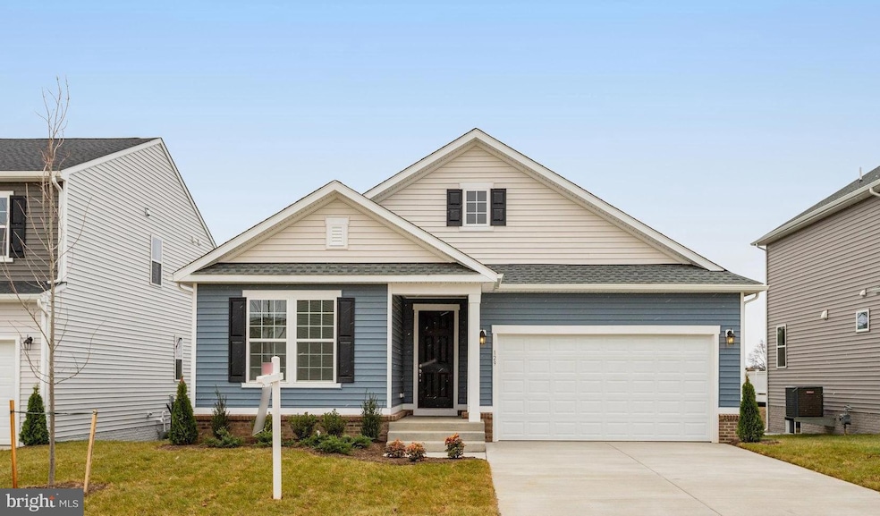 129 Midsummer Ln, Middletown, VA 22645 - photo 1