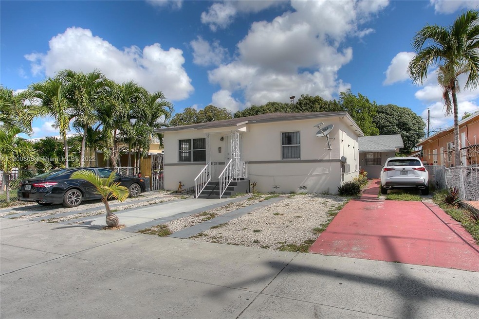 2 bed 1 bath front home 83 E 13 St