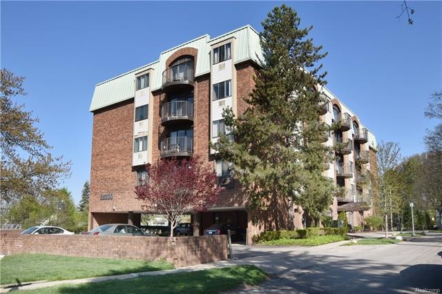 35300 Woodward Unit 207_01.JPG