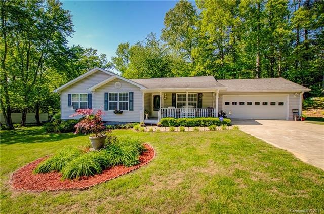 81 Atwood Dr, Hendersonville, NC 28792 - photo 1