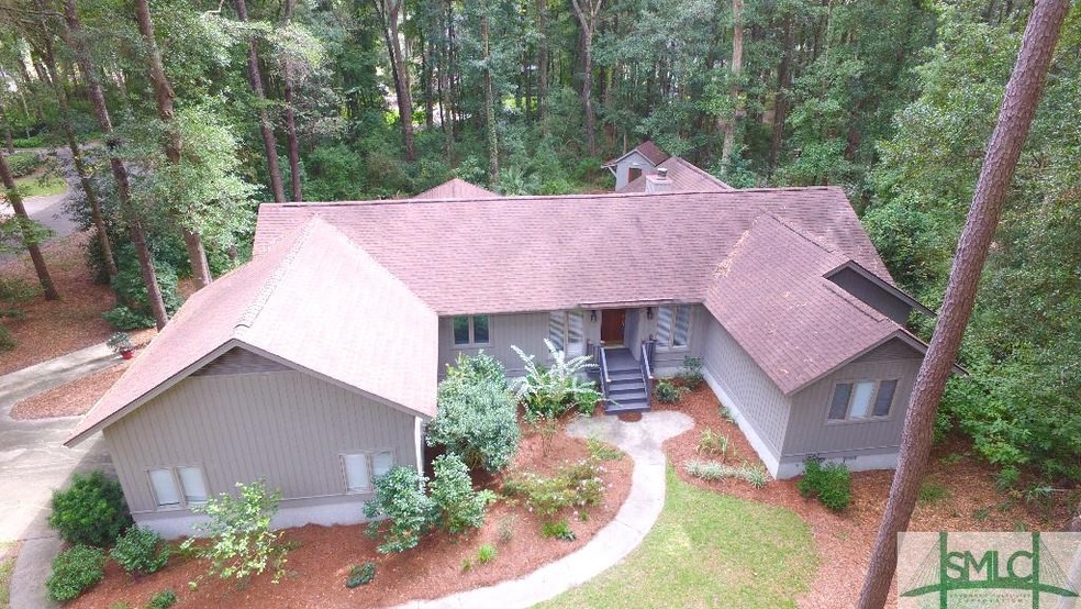 Wonderful wooded lot with tons of privacy!