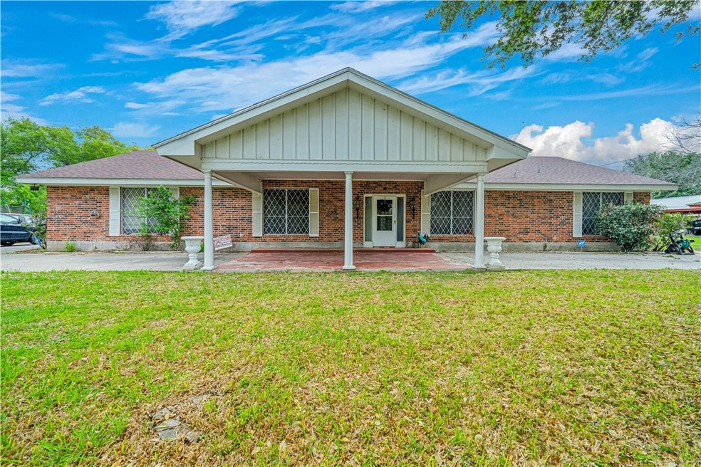 4734 Business 181 N, Beeville, TX 78102 - photo 1