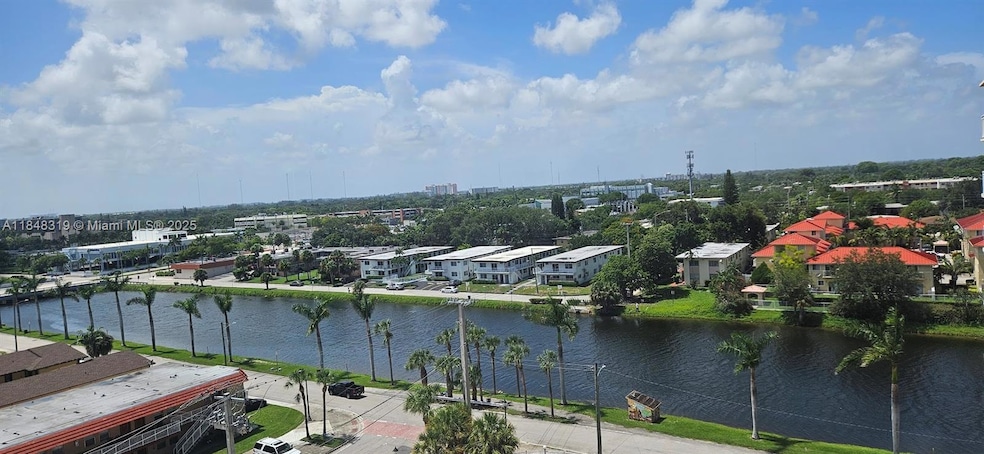 Crestview Towers unit 914, North Miami Beach, FL 33162 - photo 1