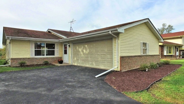 4201 Sumter Dr, Matteson, IL 60443 - photo 1