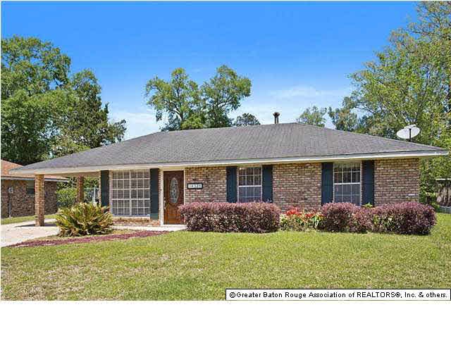 Charming home at 14325 Acacia-move in ready!