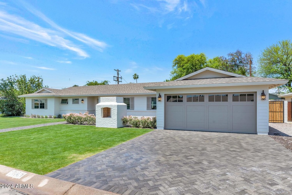 4048 E Coolidge St-large-001-016-TOD6799