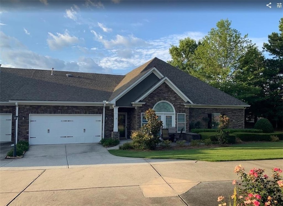 Pending $476,000 • Co-Listing Agent