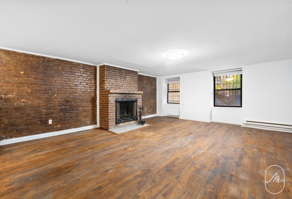 313 W 29th St unit A, New York, NY 10001 - photo 1