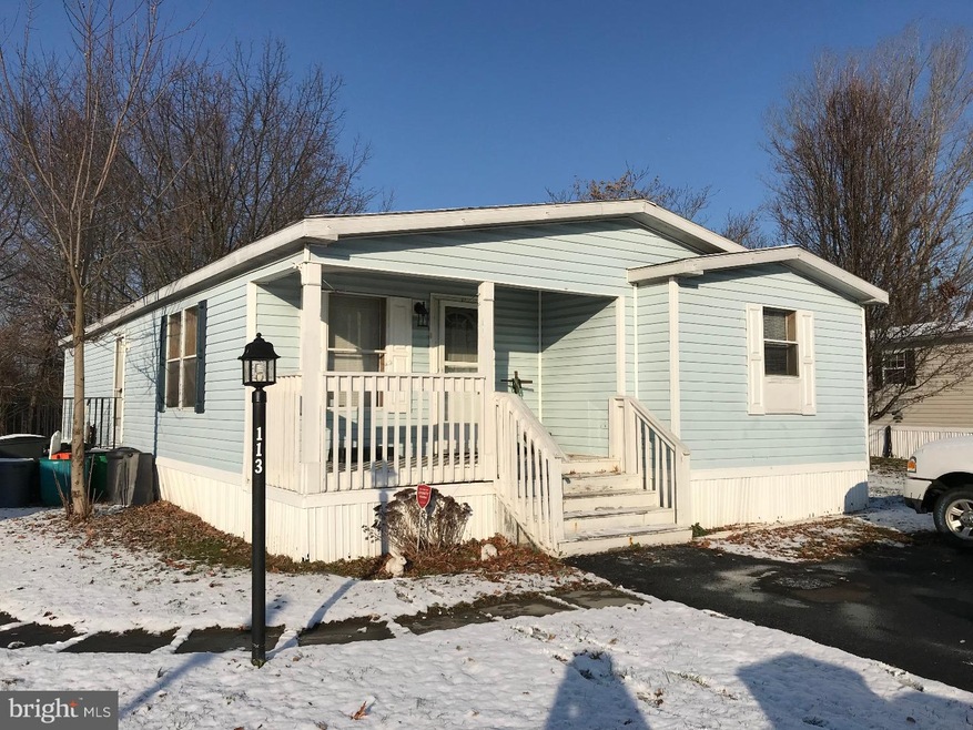 113 Robin Dr, Paulsboro, NJ 08066 - photo 1