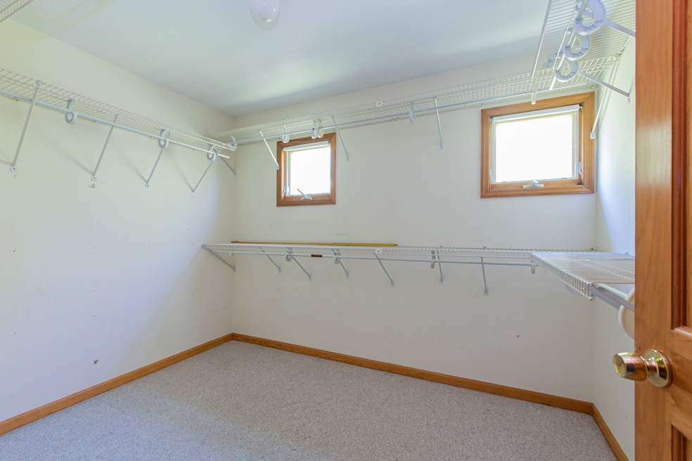 2120 Dehne Rd, Northbrook, IL 60062 - photo 1