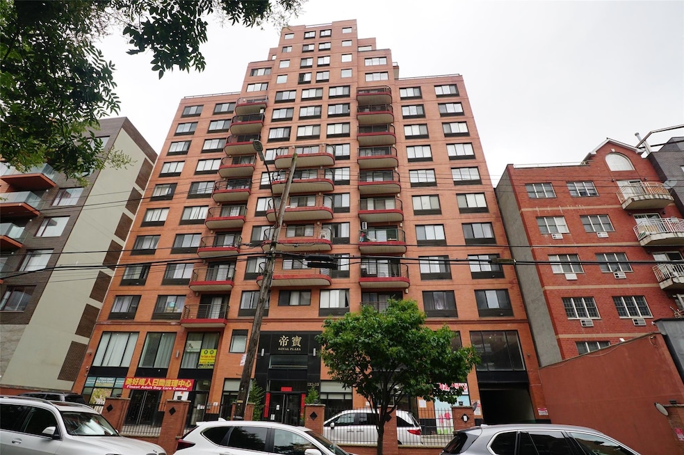 Royal Plaza unit 5D, Flushing, NY 11355 - photo 1