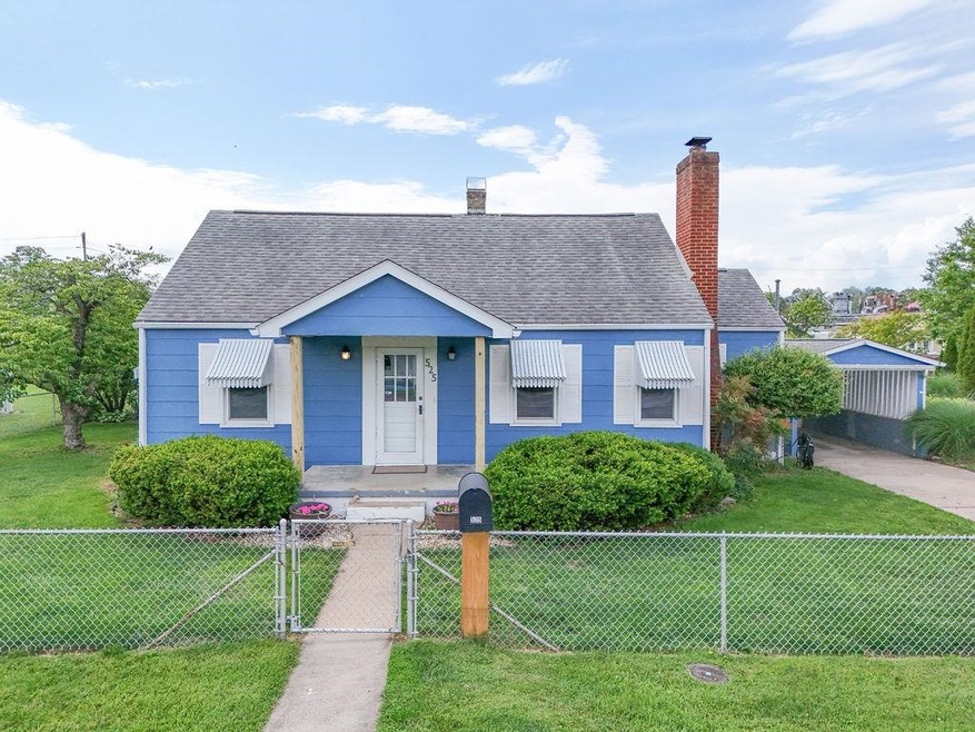 525 N Bath Ave, Waynesboro, VA 22980 - photo 1