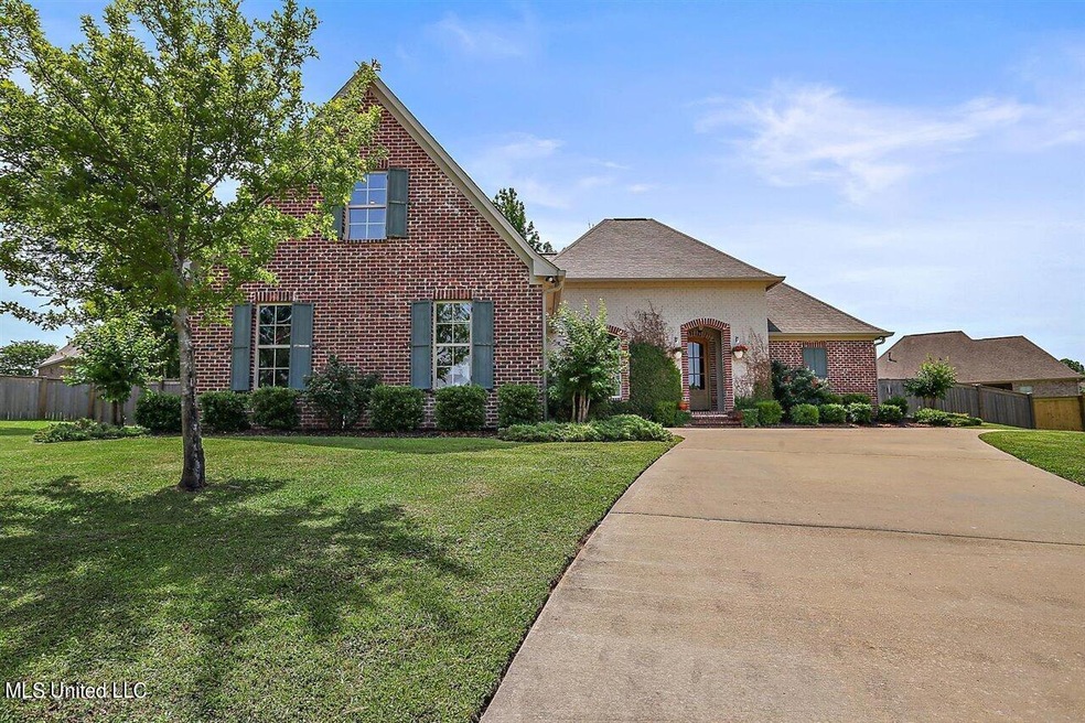 01-105 Windward Ct