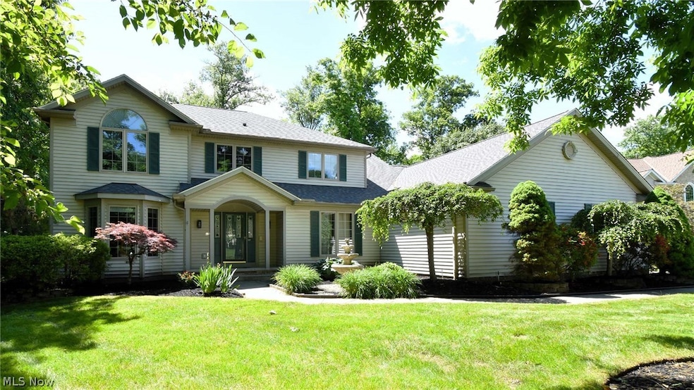 411 Falling Leaves Cir, Aurora, OH 44202 - photo 1