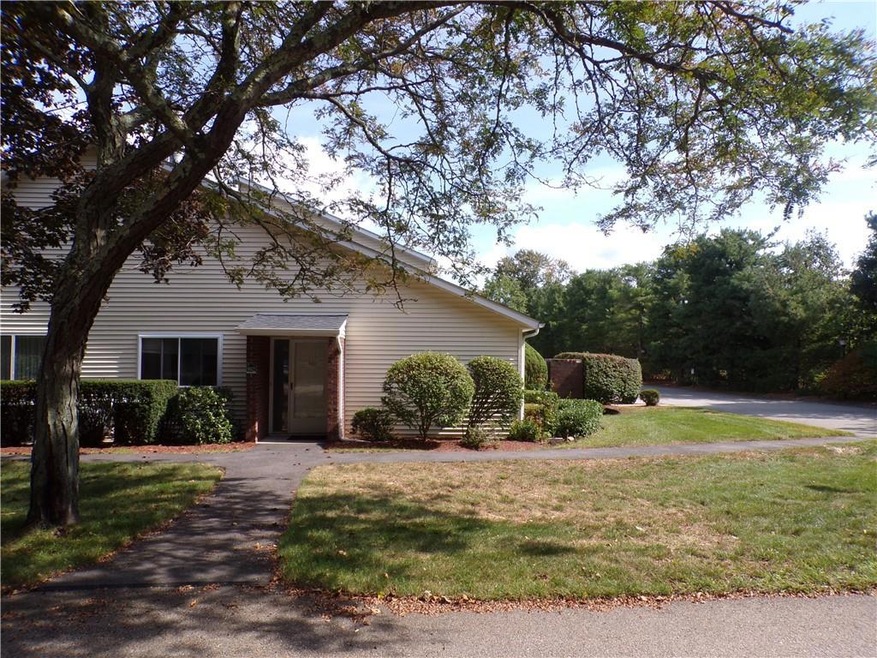 882 Halifax Dr, Warwick, RI 02886 - photo 1