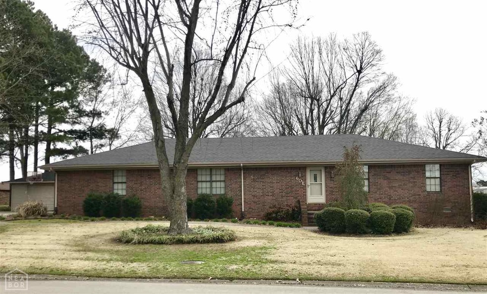 601 Bellwood Dr, Paragould, AR 72450 - photo 1