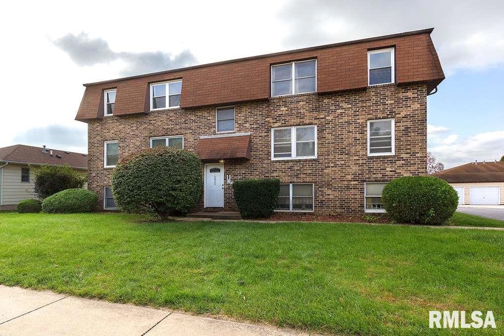 2035 E 38th Street Place unit 6, Davenport, IA 52807 - photo 1