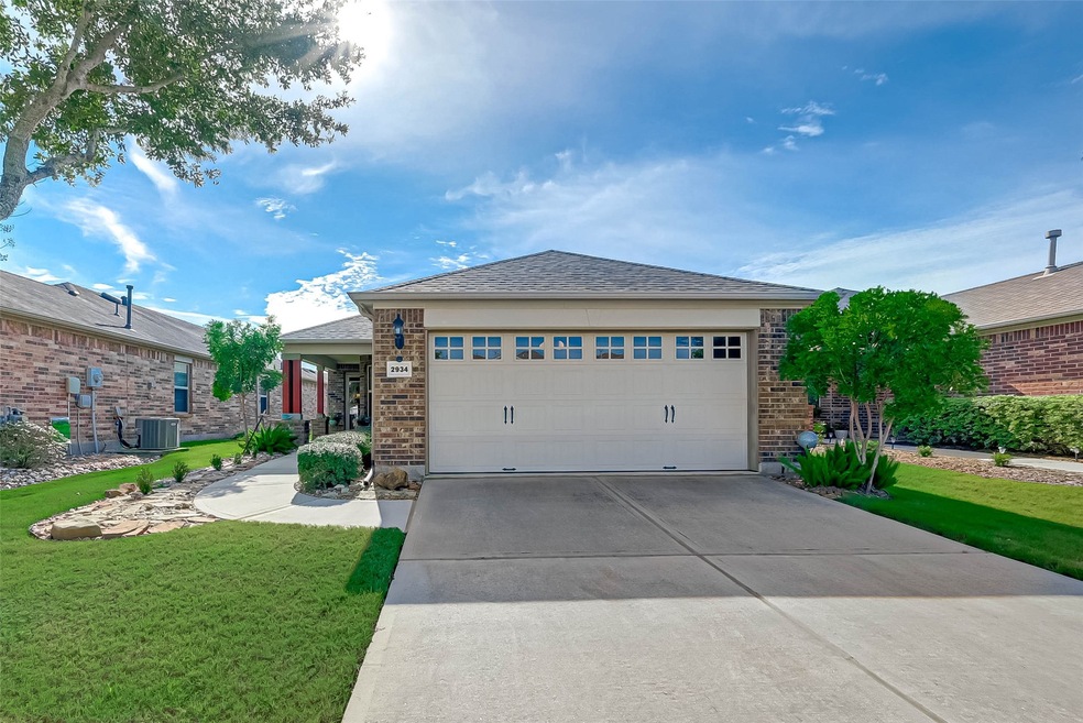 2934 Cone Flower Dr, Richmond, TX 77469 - photo 1