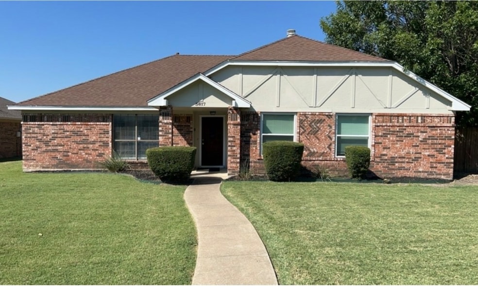 3617 Knights Bridge Dr, Rowlett, TX 75088 - photo 1