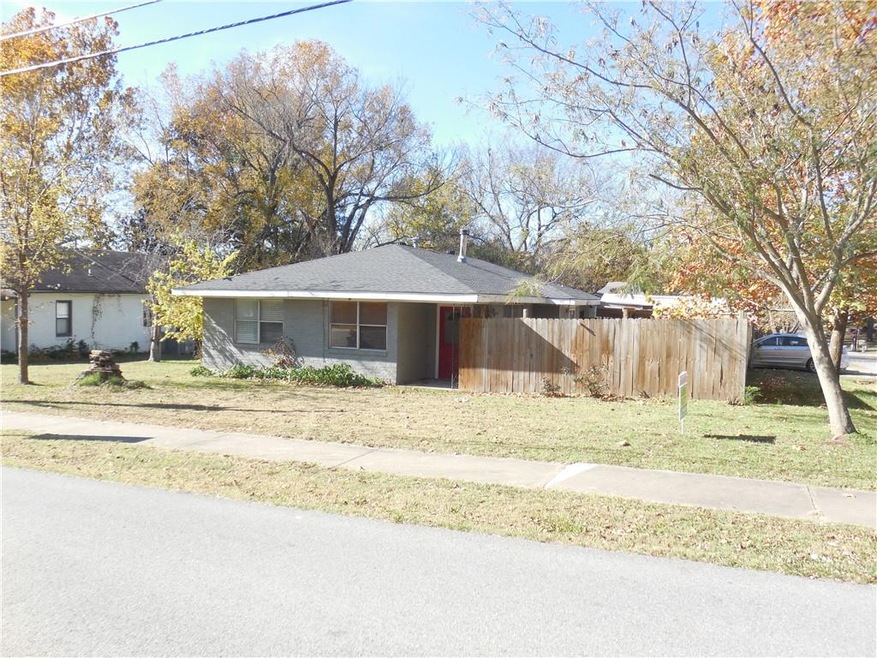 310 N Mock St, Prairie Grove, AR 72753 - photo 1