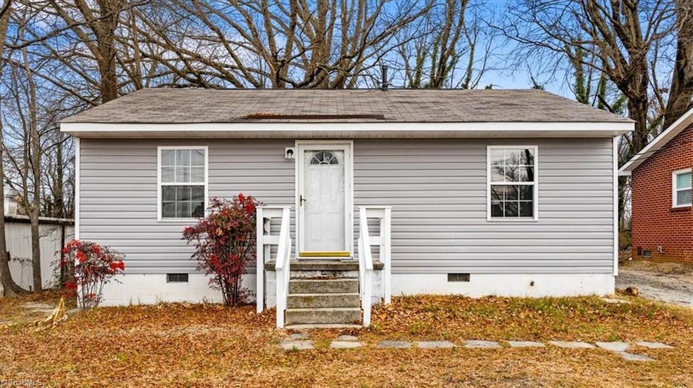 907 Broad Ave, Greensboro, NC 27406 - photo 1