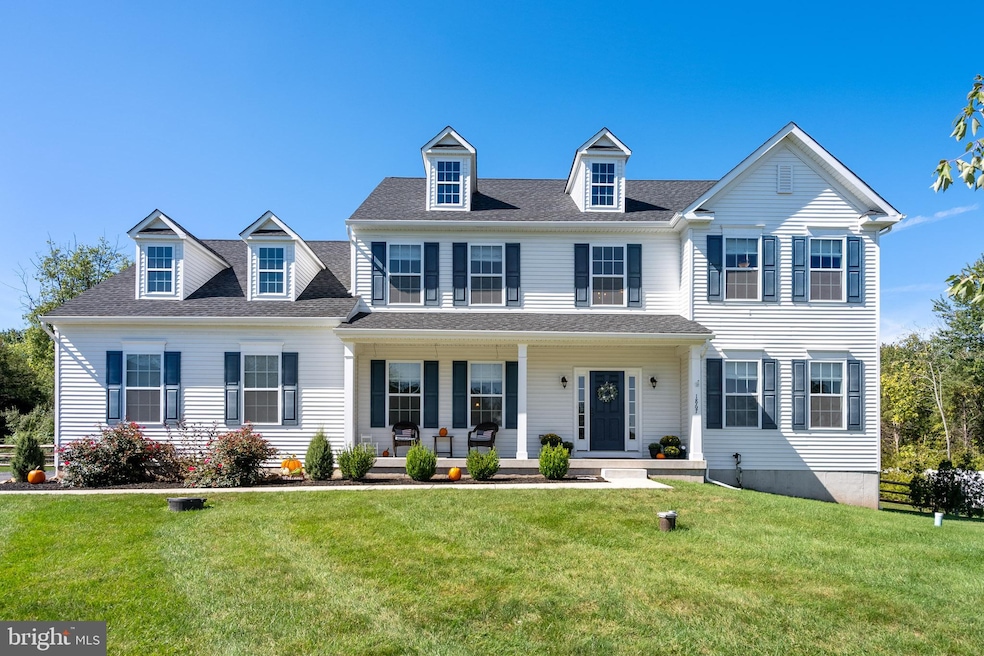 1867 Candlewyck Ln, Green Lane, PA 18054 - photo 1