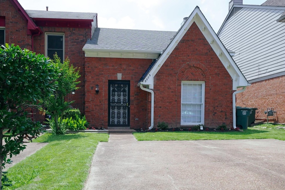3585 Bishops Gate Dr, Memphis, TN 38115 - photo 1