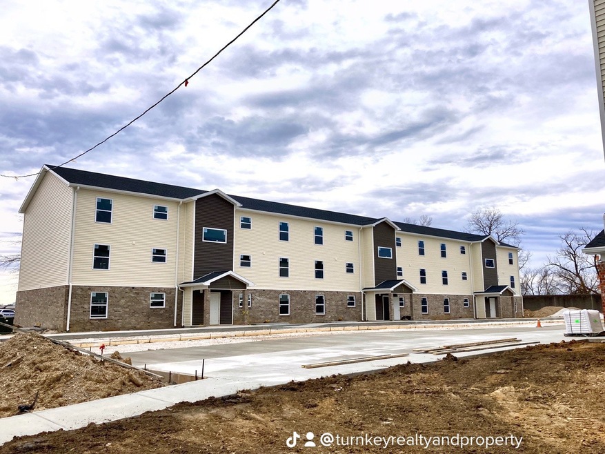 435 7th St unit 201, Tell City, IN 47586 - photo 1