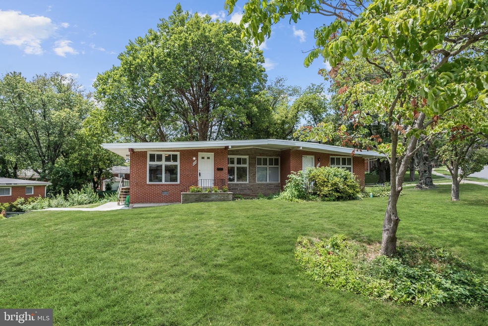 6820 Barnett Rd, Baltimore, MD 21239 - photo 1