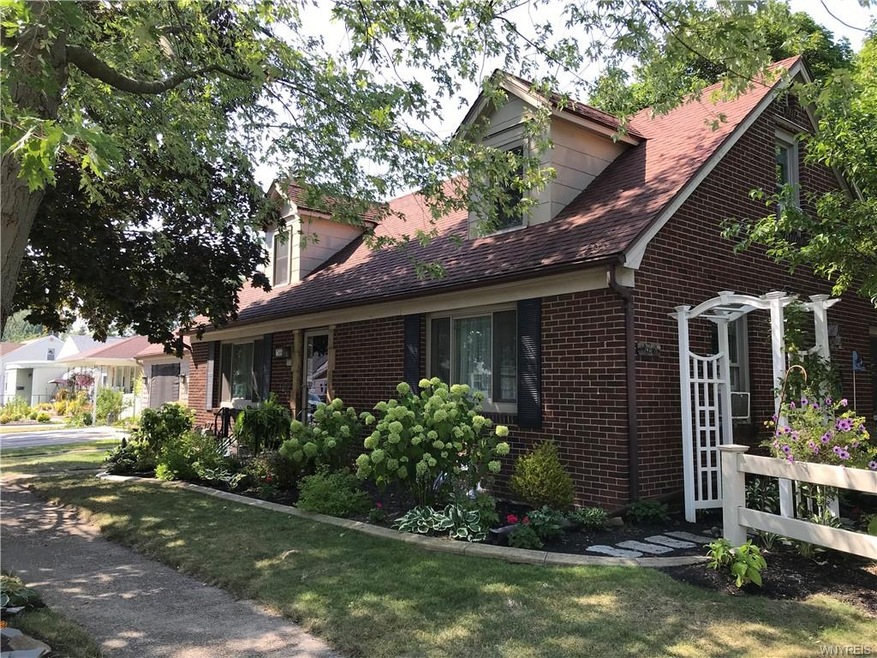 748 Payne Ave, North Tonawanda, NY 14120 - photo 1