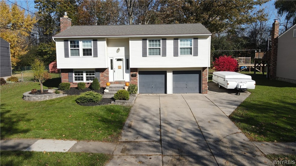 957 Fairmont Ave, North Tonawanda, NY 14120 - photo 1