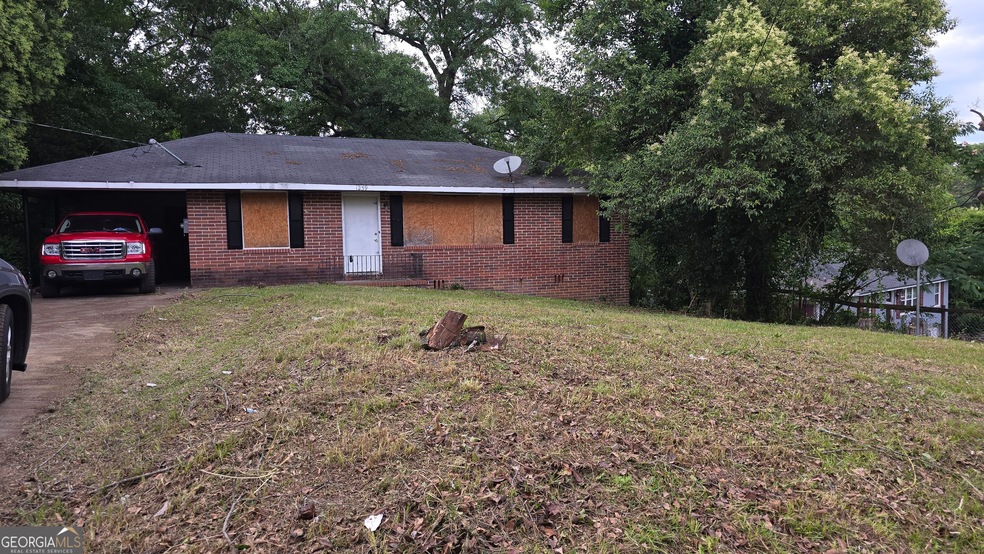 1239 W Grenada Terrace, Macon, GA 31206 - photo 1