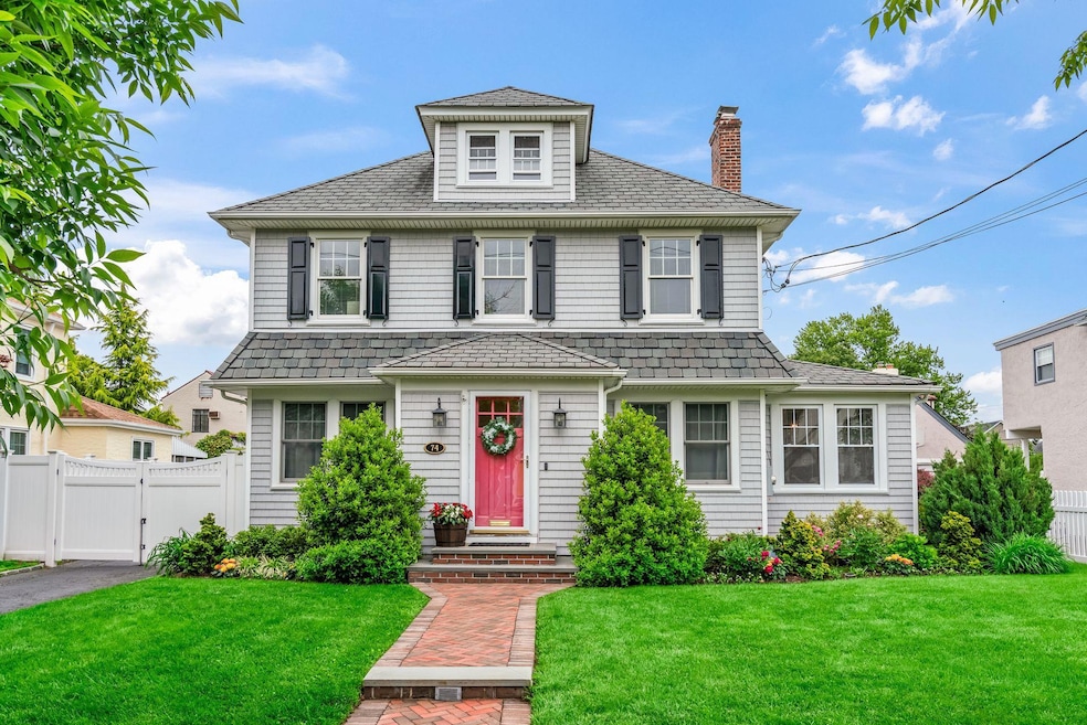 74 Buckingham Rd, West Hempstead, NY 11552 - photo 1