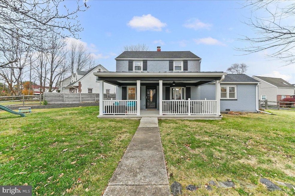 2330 Poe Rd, Secane, PA 19018 - photo 1