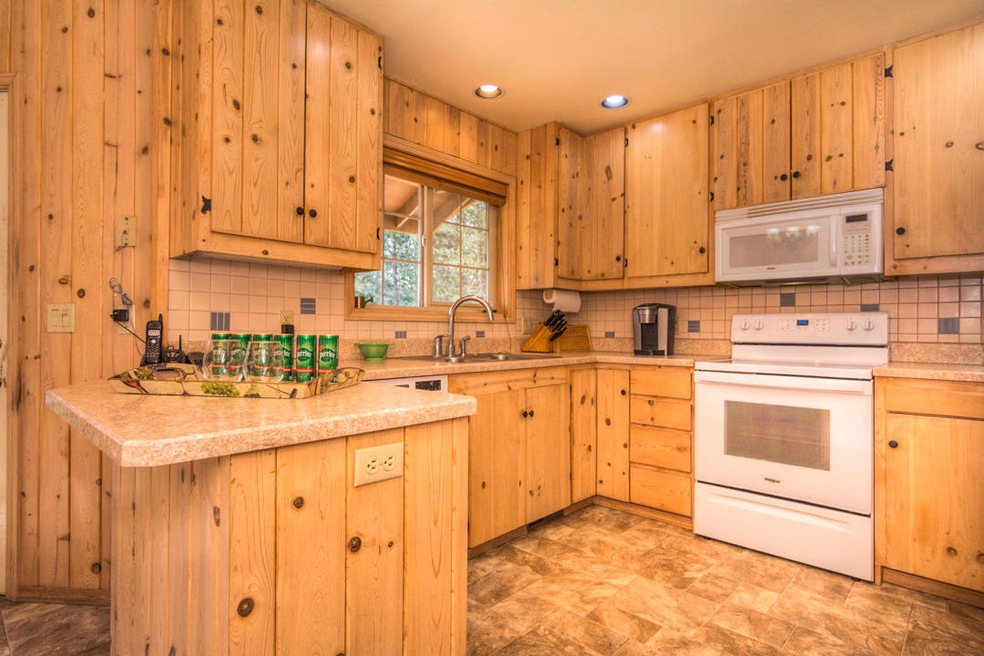 18221 Oregon Loop, Sunriver, OR 97707