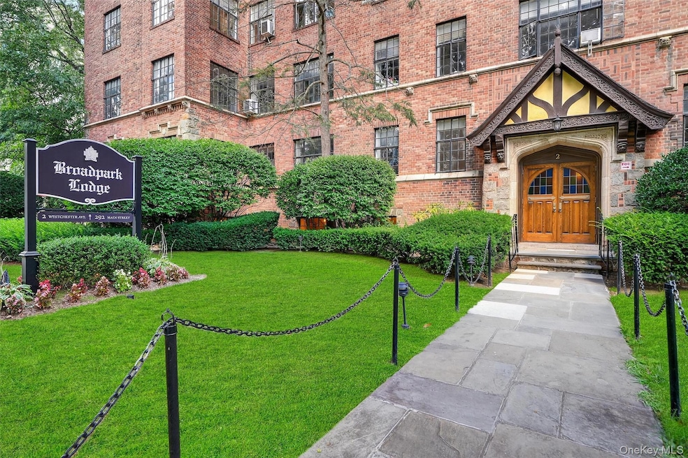 For Sale $252,500 • Co-Listing Agent